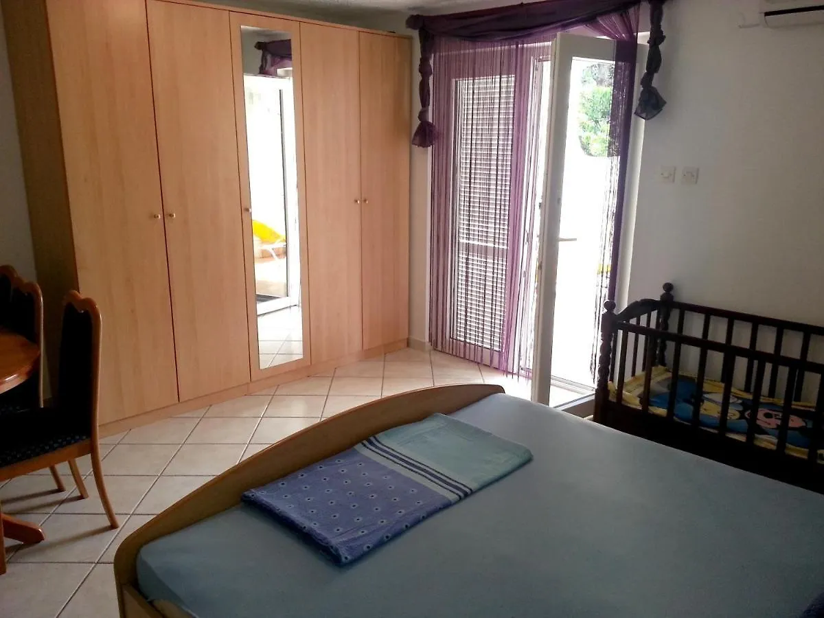 Modern Apartment With Sea View In Pag, 40 Sqm Pag Town