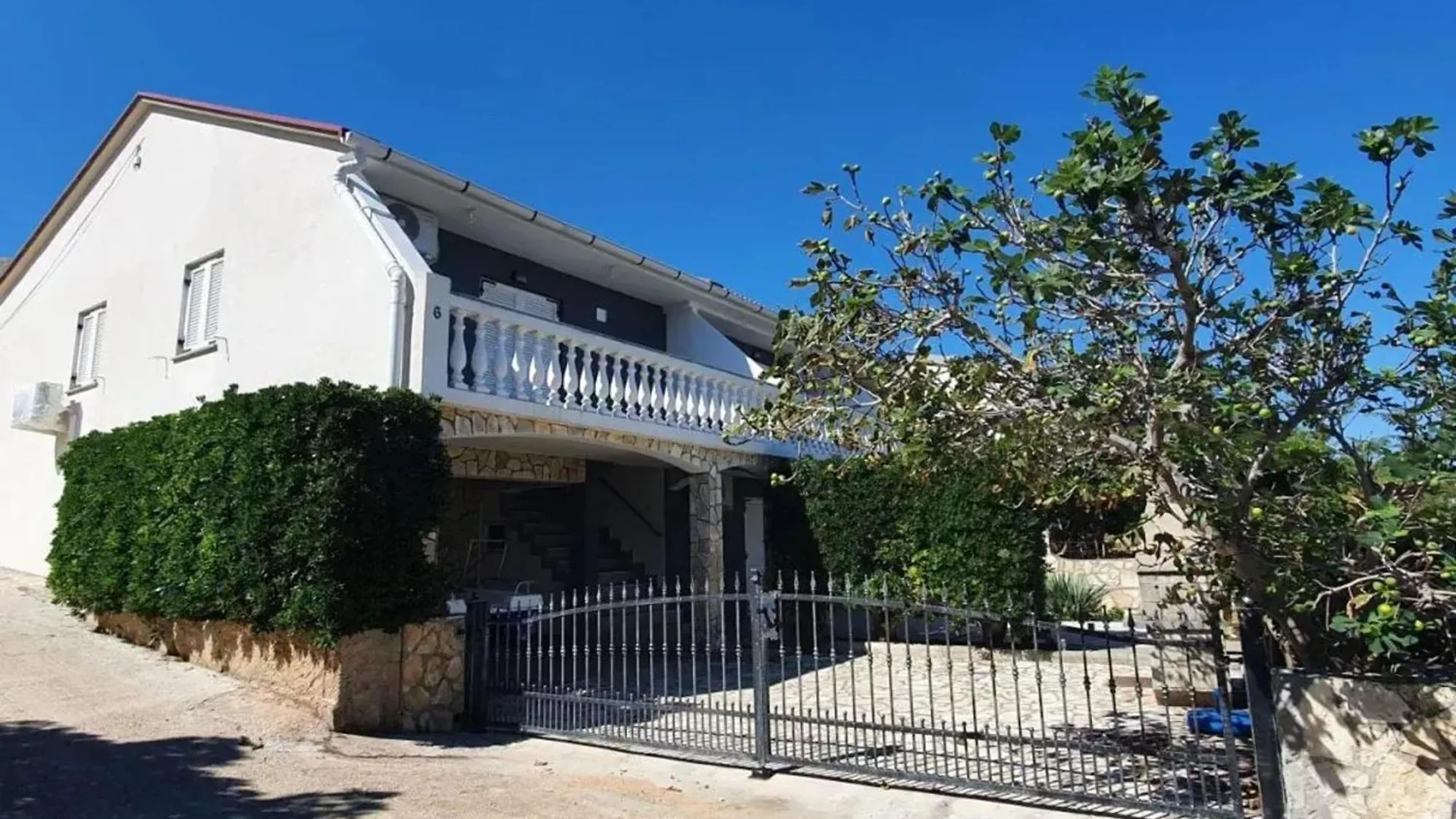 Modern Apartment With Sea View In Pag, 40 Sqm Pag Town Croatia